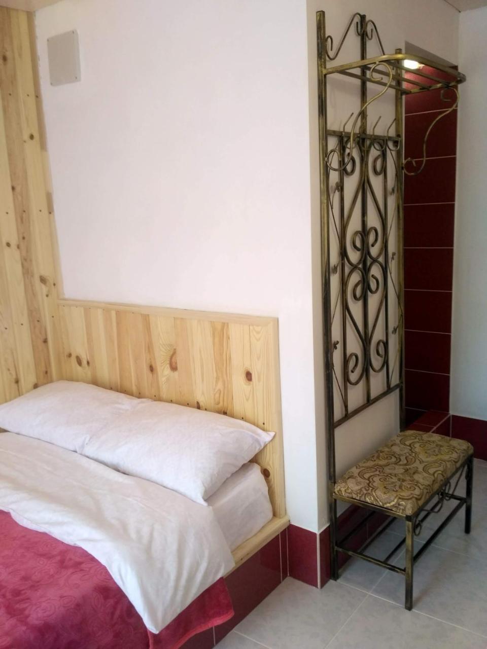 Mini-Hotel Kamianets Dış mekan fotoğraf