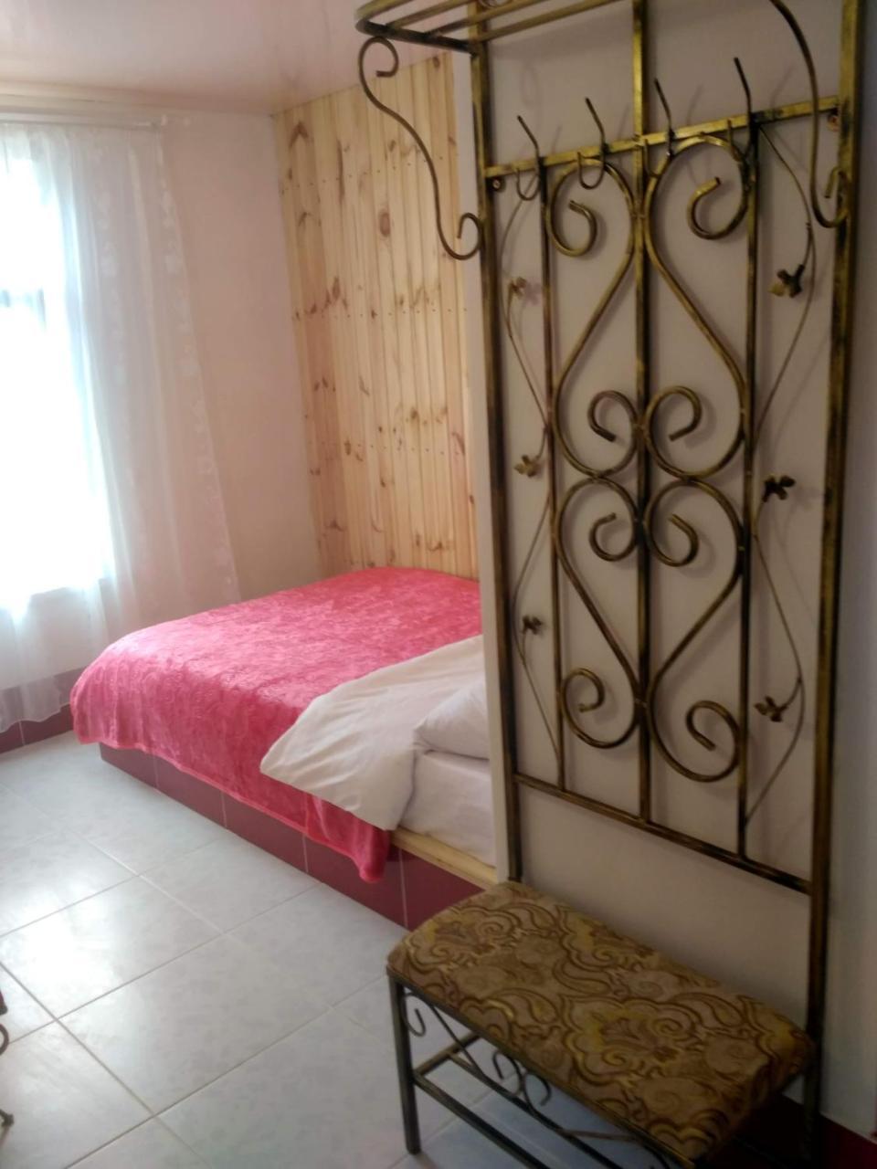 Mini-Hotel Kamianets Dış mekan fotoğraf